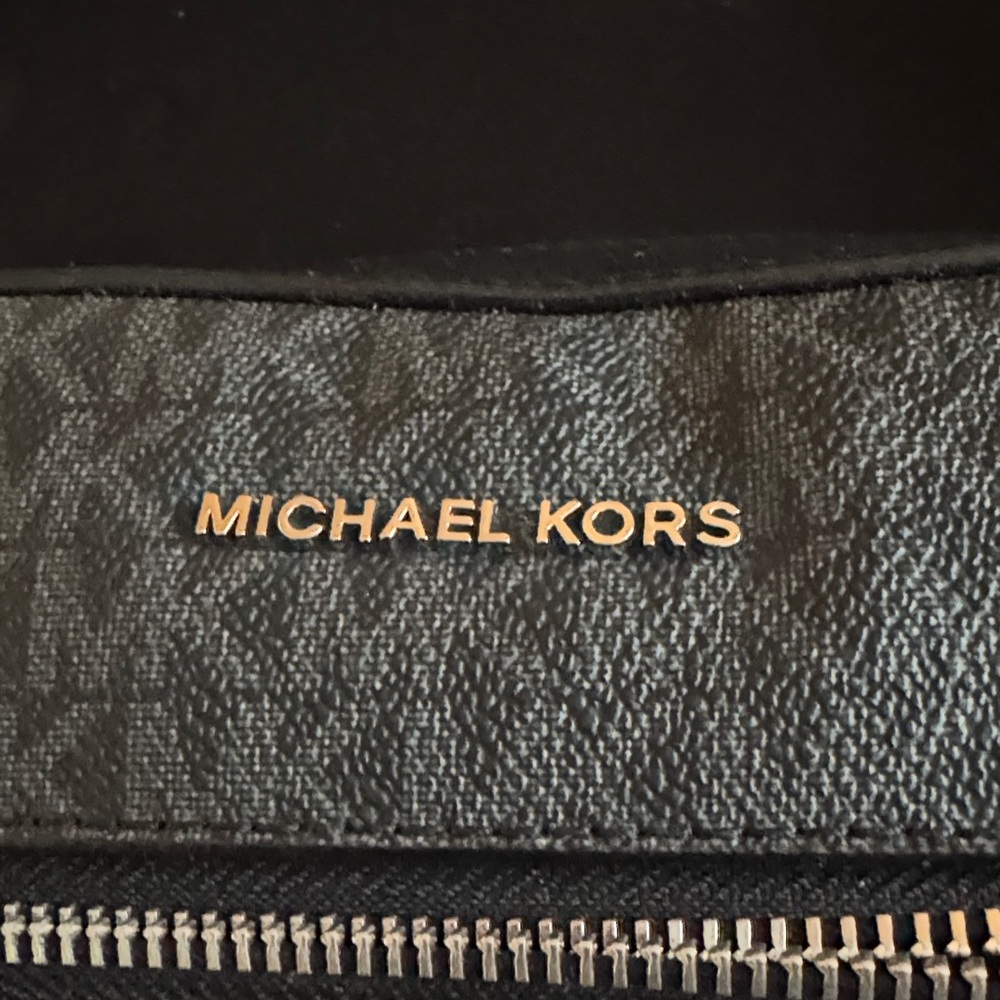Michael Kors Black/Gray Logo Crossbody Bag - Picture 2 of 4